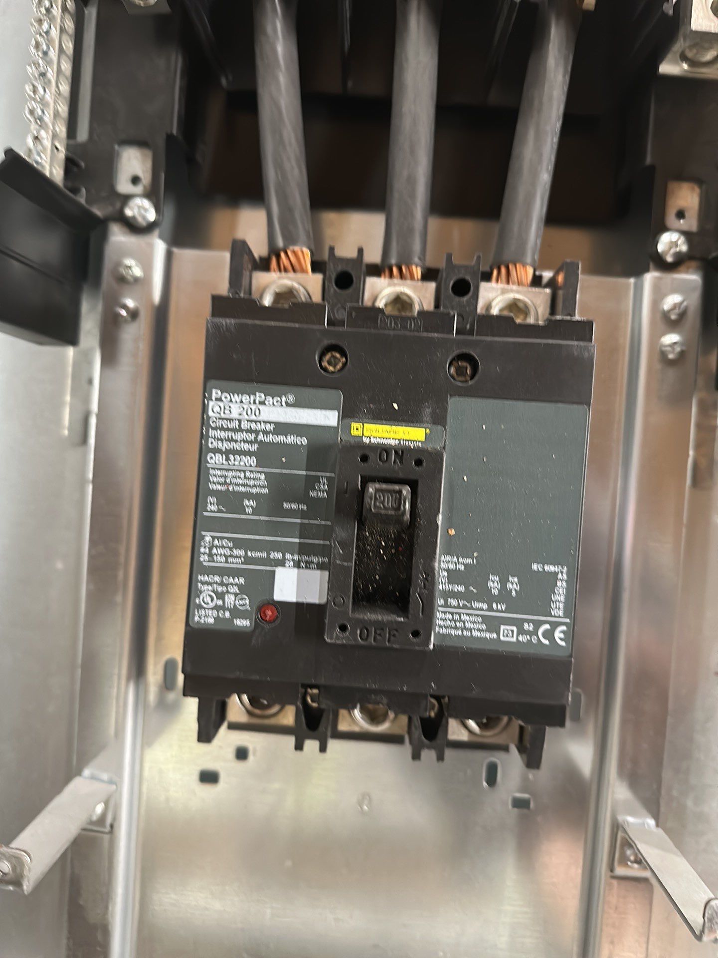 Square D NQ Panelboard 200A 208/120V 3PH 4W QBL32200 MCB 30Cir P107 Used