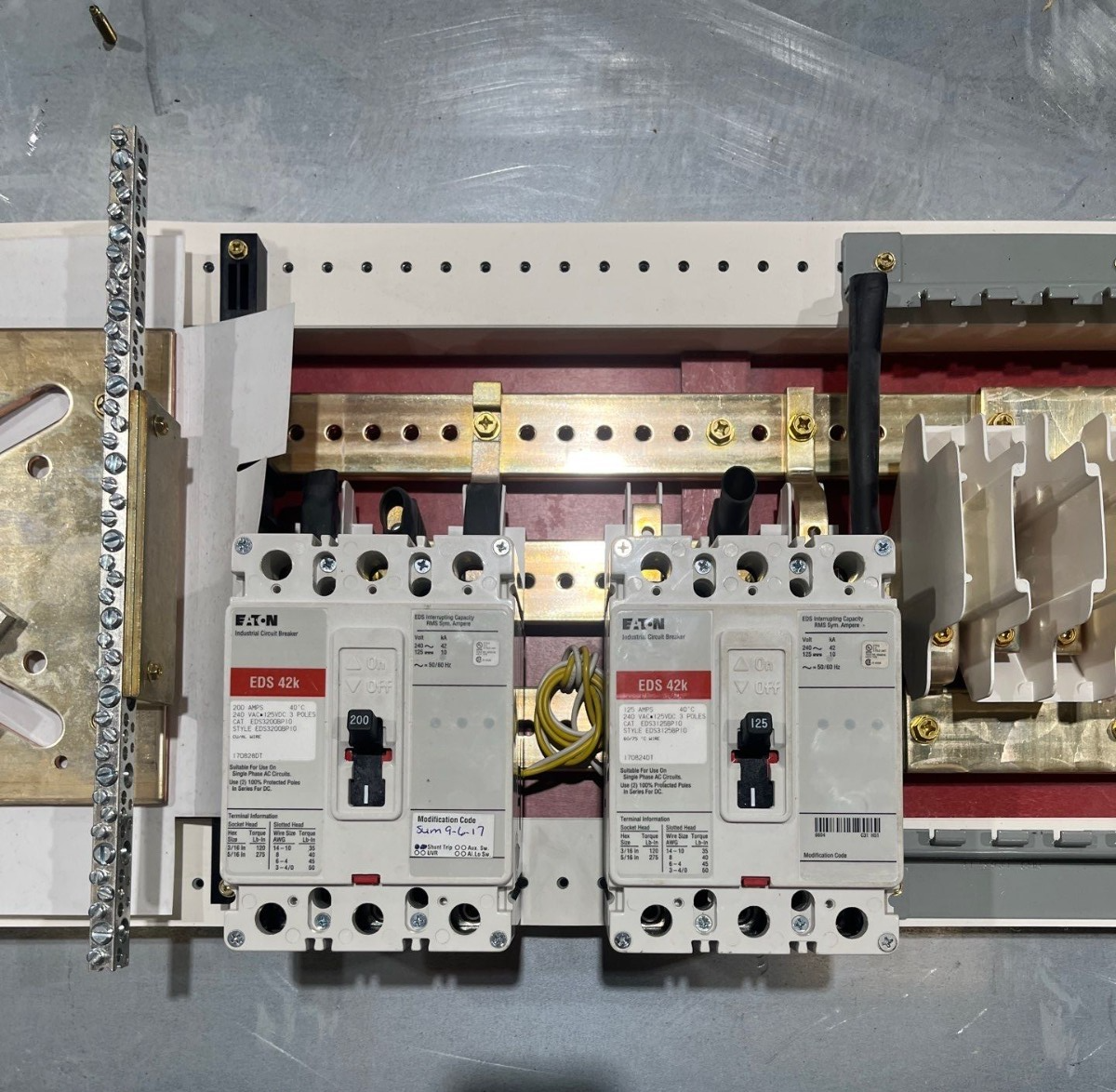 Eaton PRL3A Panelboard 800A 208/120V 3PH 4W MLO Panel 800 Amp 42Cir EZB2890R New