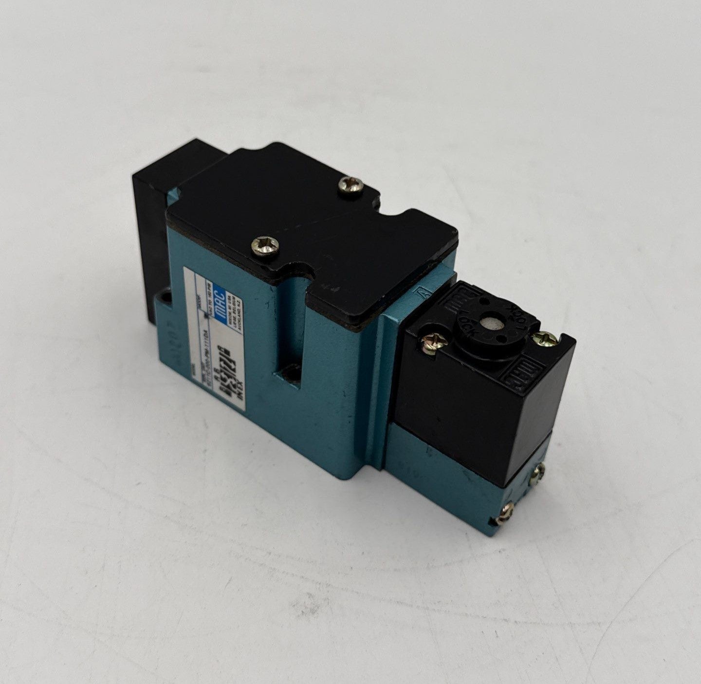 MAC 6211C-000-PM-111DA Solenoid Valve 4-WAY PME-111DABE 110/120 VAC New