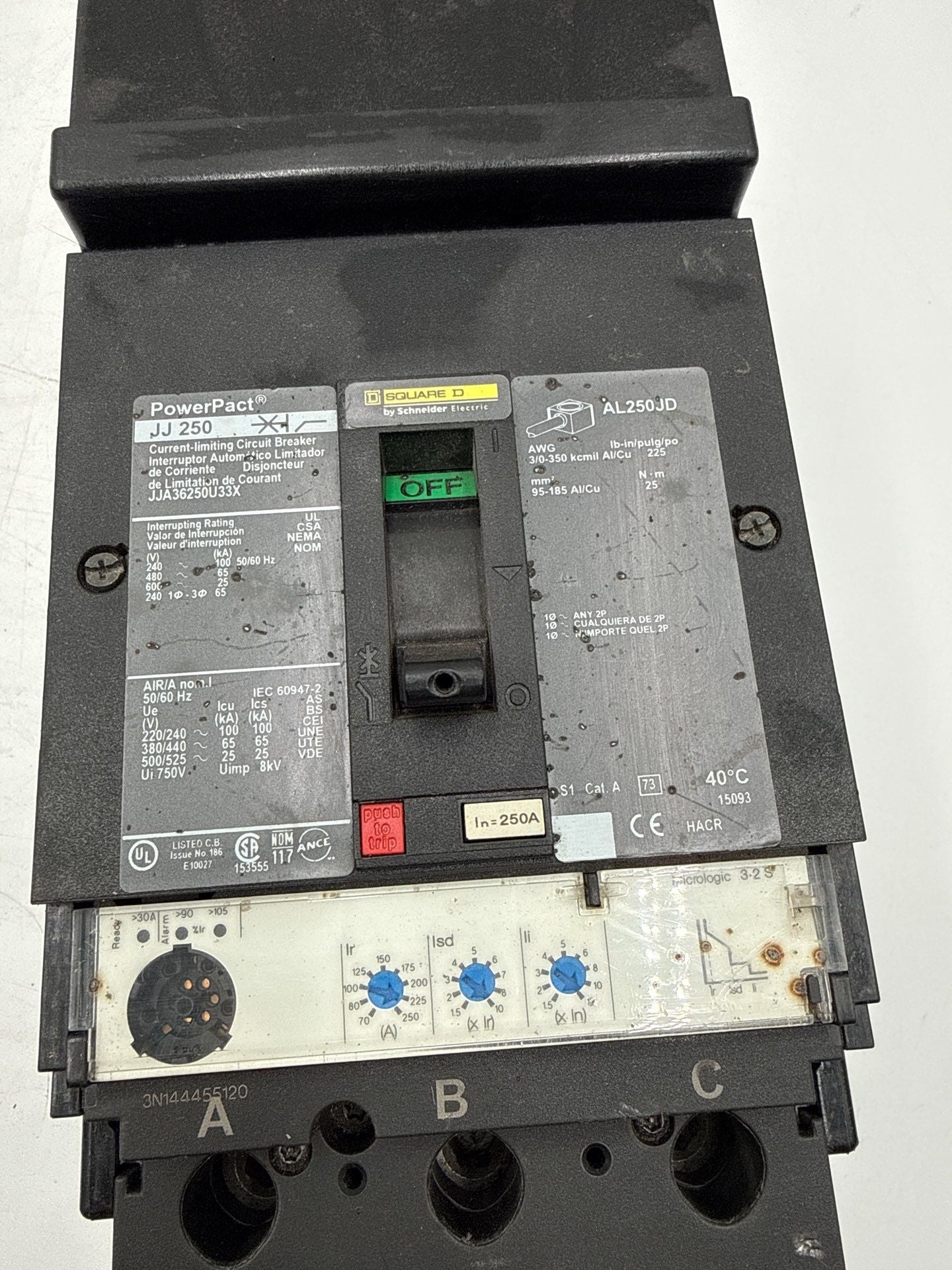 Square D JJA36250U33X I-Line Circuit Breaker 250A 3P 600V JJA 250 Amp 3 Pole Used