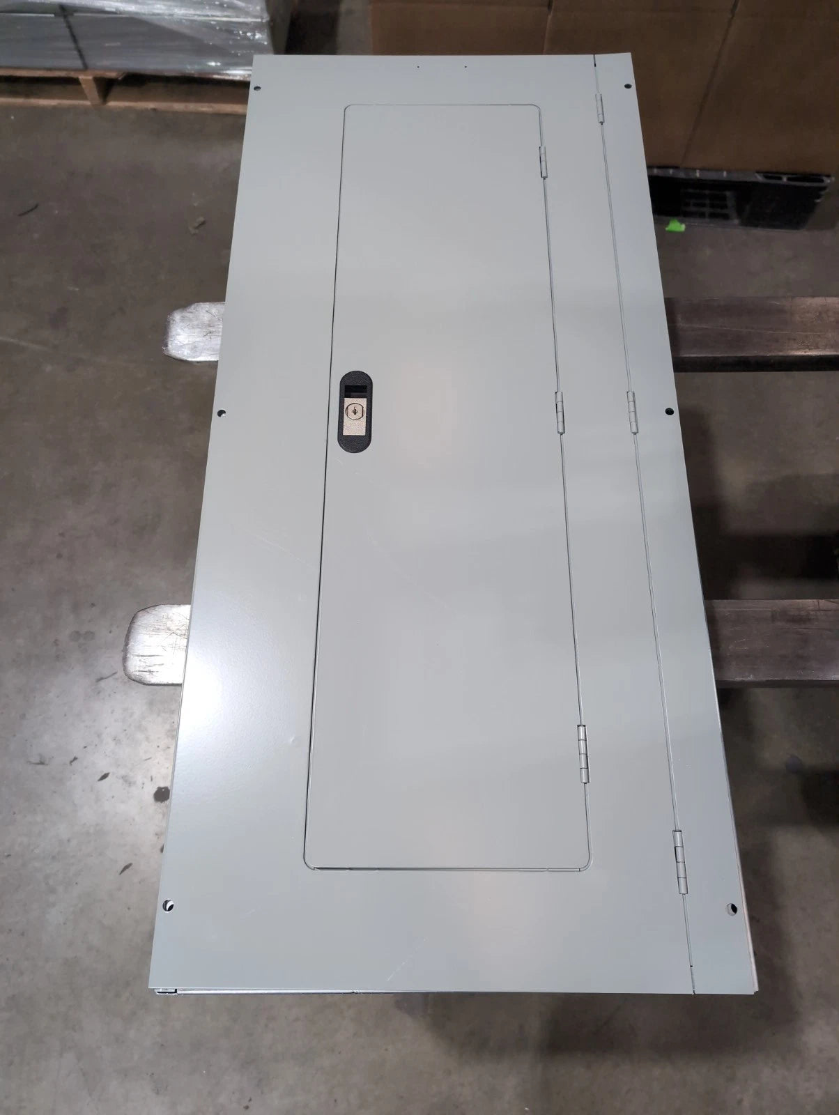 Siemens P1C42BL100ABST P1 Panelboard 100A 208/120V 3PH MCB Panel 100 Amp 42 Cir New