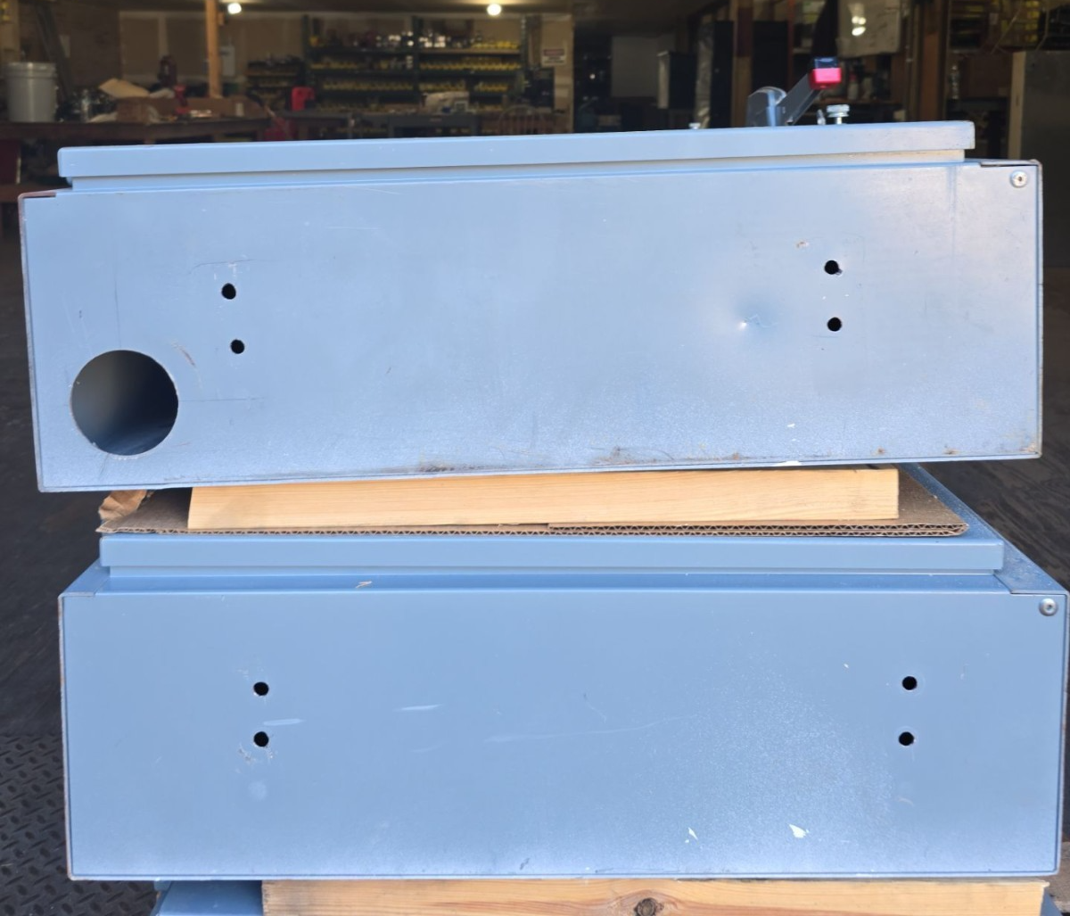 Square D HU365 Safety Disconnect Switch 400A 3P 600V Type 1 Indoor 400 Amp Used