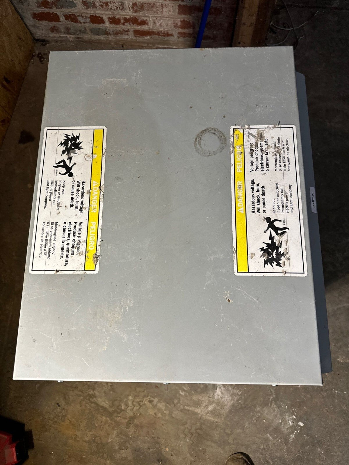 45KVA GE 9T83B3873 Transformer Pri 480V Sec 208/120V 3PH 3R Encl Outdoor Used