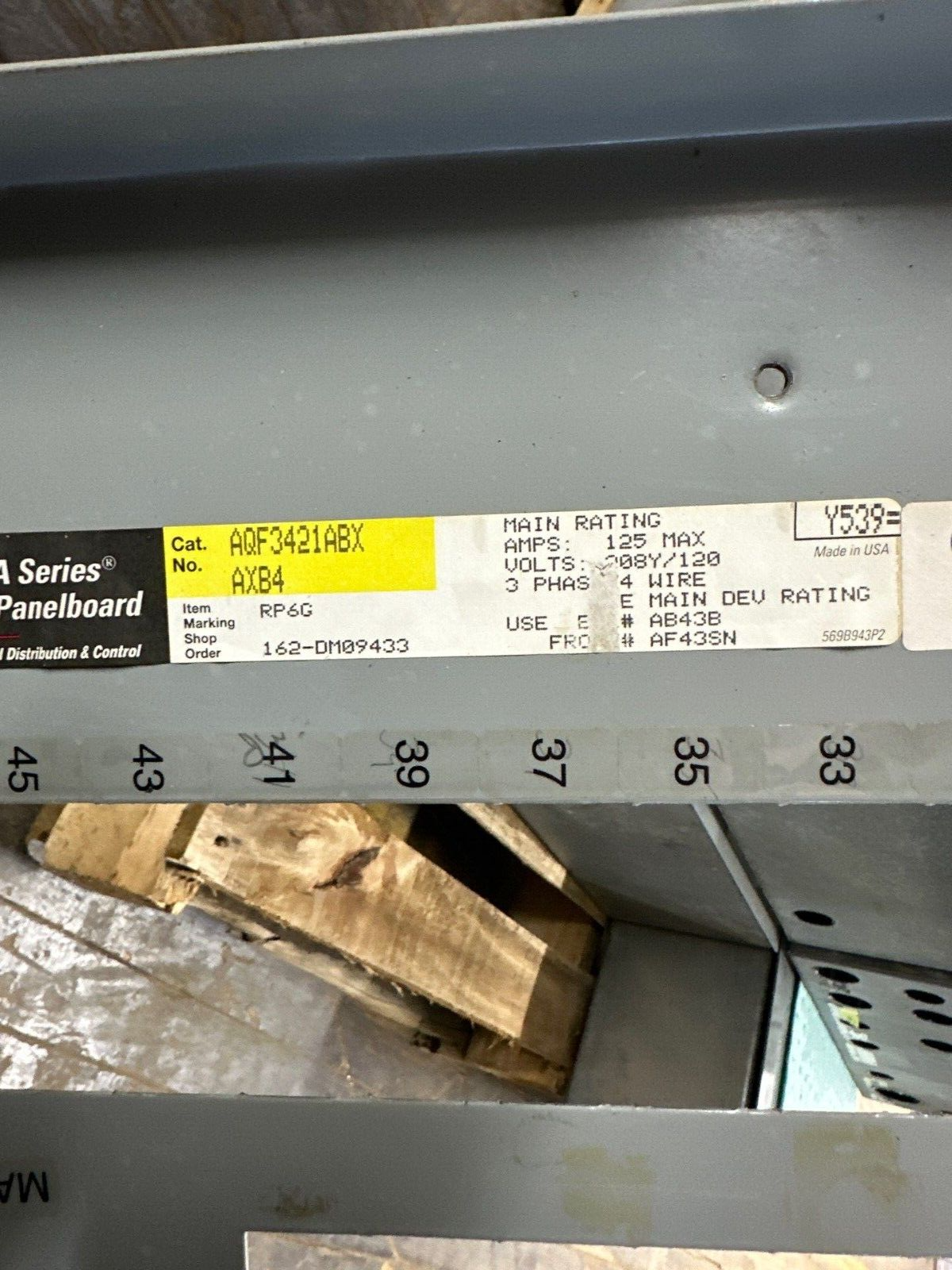 GE AQF3421ABX Panelboard 125A 208Y/120V 3PH 4W 42 CIR MCB MAIN THQB32100 NEMA 1 P027 Used