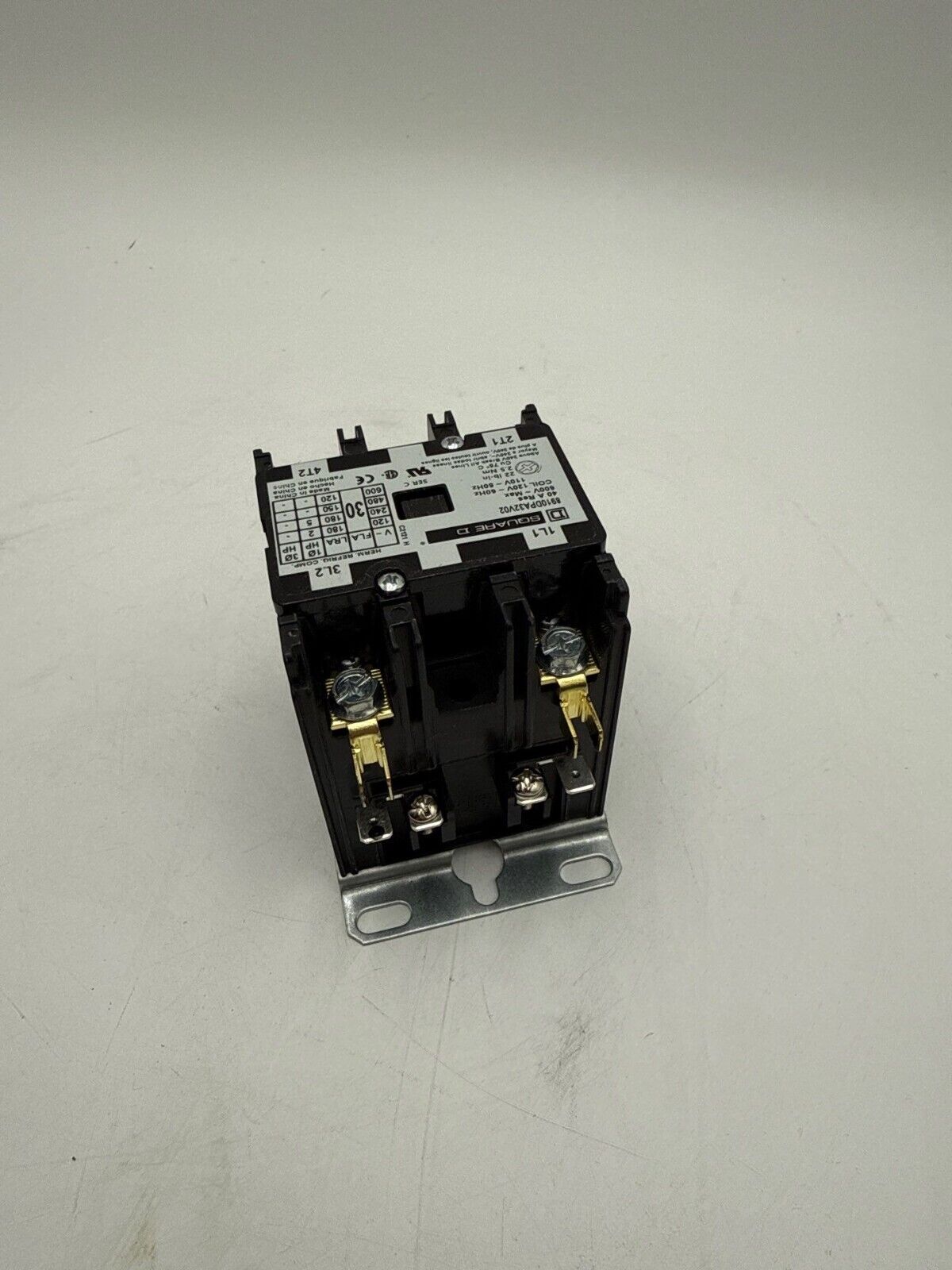 Square D 8910DPA32V02 New