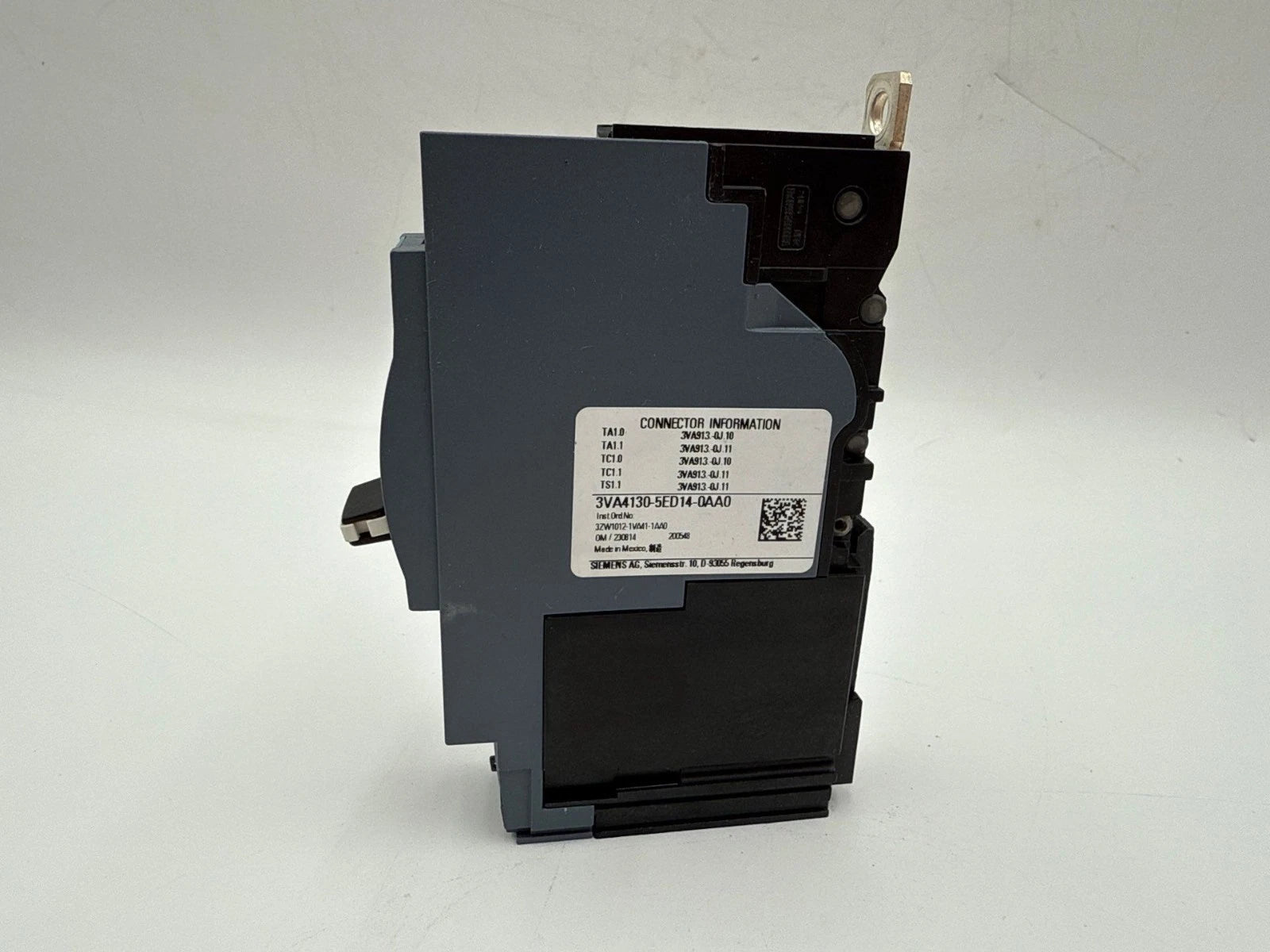 Siemens 3VA4130-5ED14-0AA0 Circuit Breaker 30A 1P 347V 3VA41 Bolt On 30 Amp New