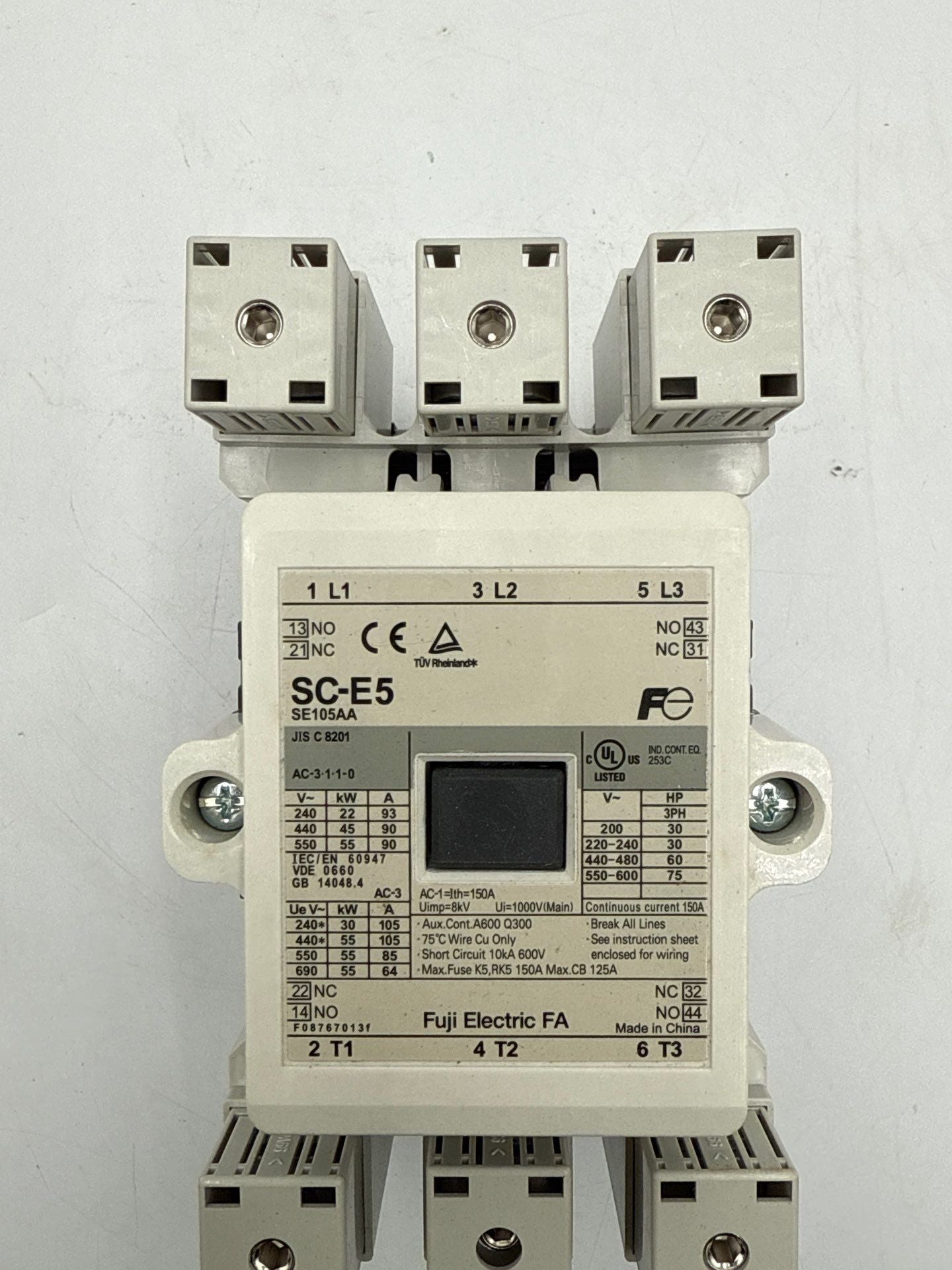 Fuji SC-E5 Contactor 105A 3P 600V Coil 460-575V 2NO 2NC New