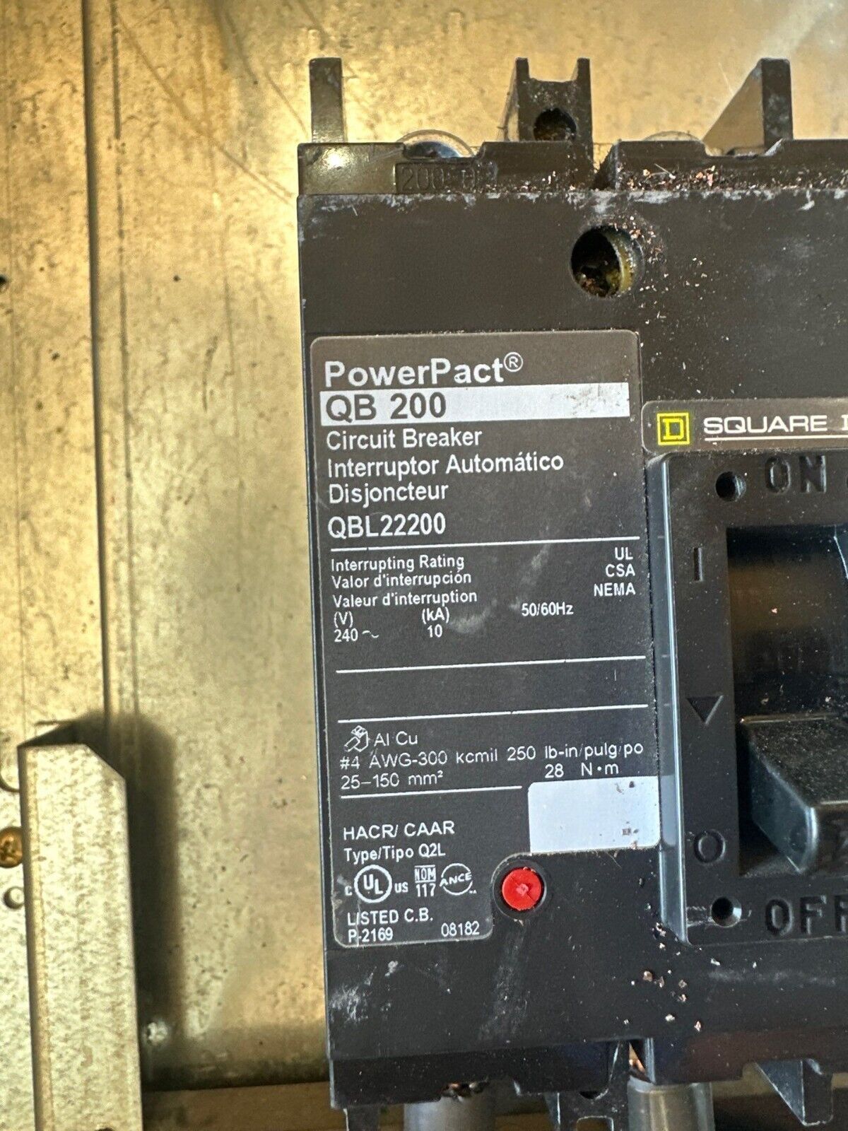 Square D NQOD Panelboard 200A 120/240V 1PH 3W 42 Cir Indoor Encl MCB QBL22200 P533 Used