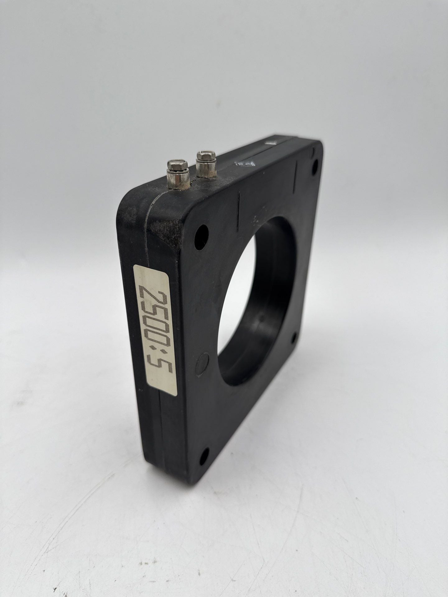 Square D 170R-252 Current Transformer Ratio 2500:5A 600V 25-400Hz 10KV BIL Used