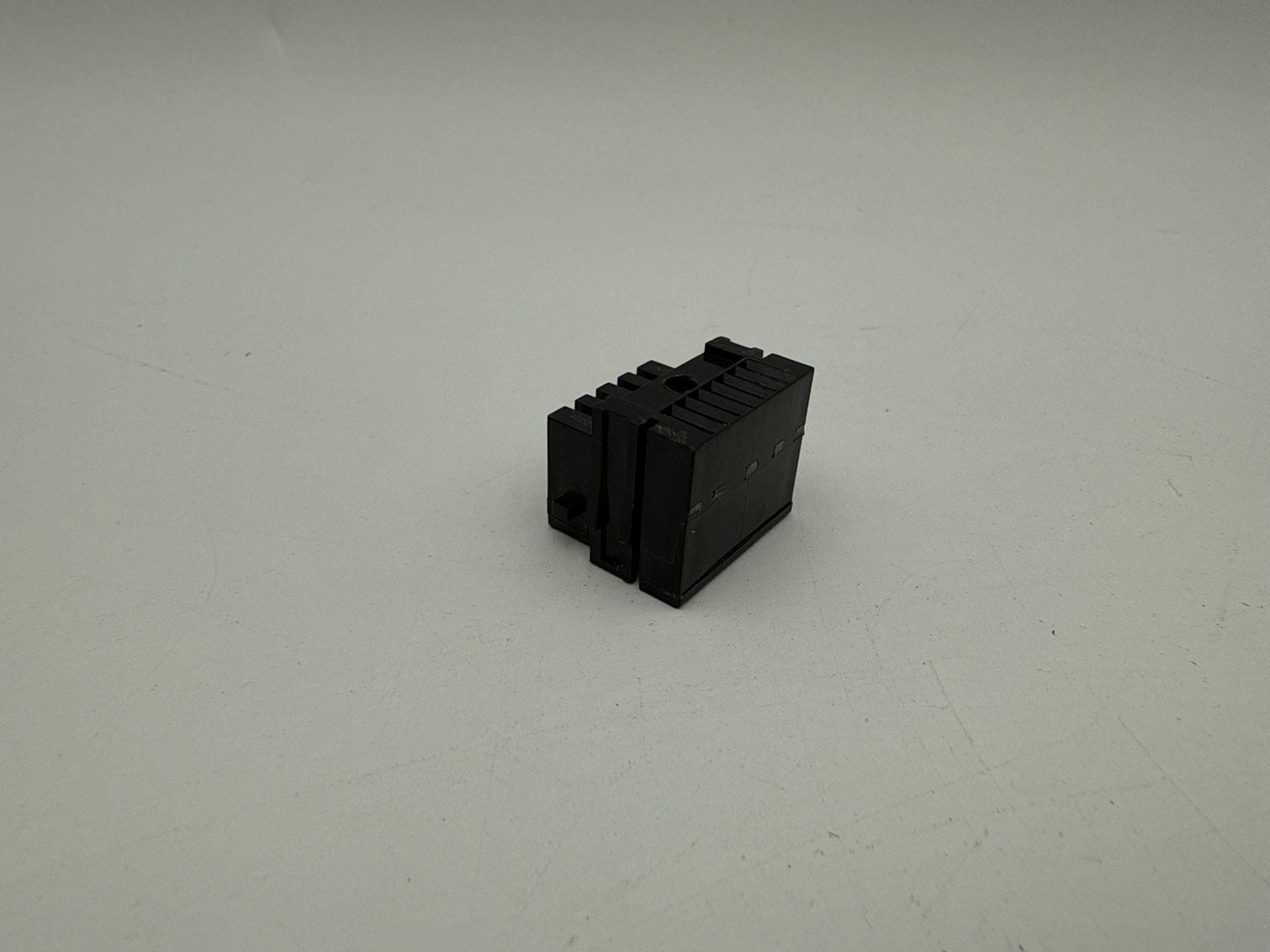 GE SRPF250A100 Rating Plug 100A SRPF250 100 Amp Frame SFDA SFHA SFLA SFPA Used