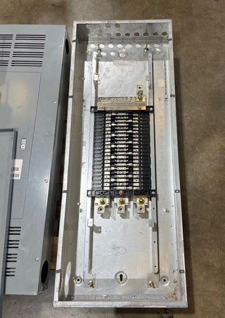 Square D NQOD442L400 Panelboard 400A 3PH 208Y/120V 4W MLO Panel 400 Amp 42 Cir Used