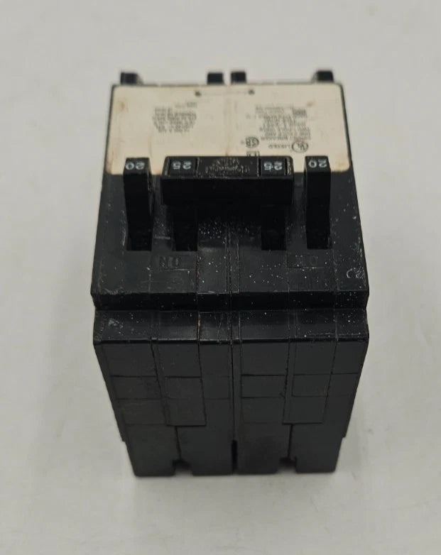 Square D HOMT2020225 Dual Circuit Breaker 20A/25A 3P 120V/240V 3PH USED Used