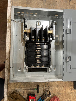 Square D NF Panelboard 125A 480/277V 3PH 4W 18 Circuit Indoor Encl MLO MH26BE P615 Used