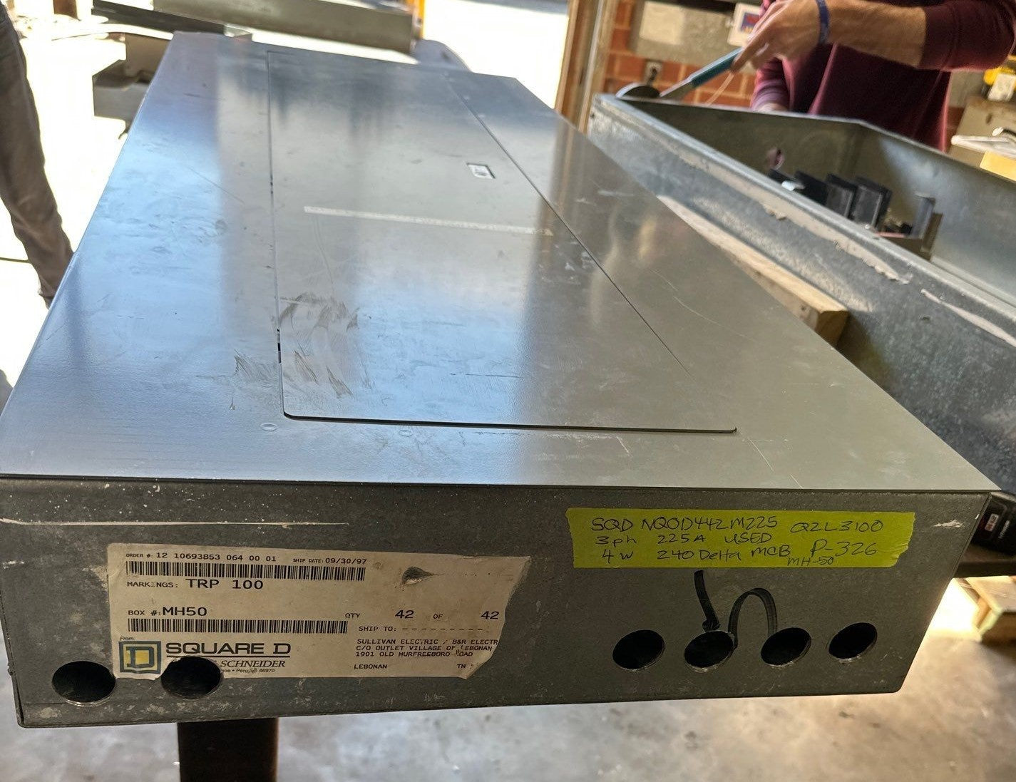 Square D NQOD442M225 NQOD Panelboard 225A 208Y/120V 3PH 42Cir P326 Used