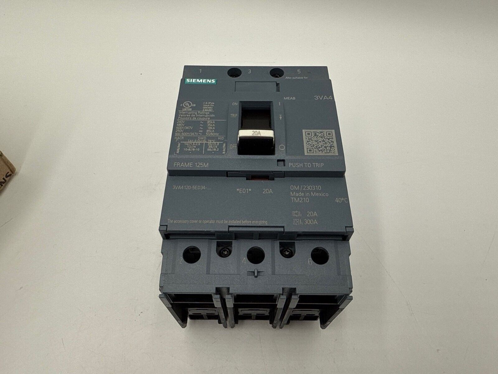 Siemens 3VA4120-5ED34-0AA0 New