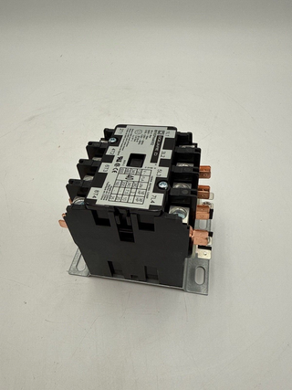 Square D 8910DPA44V02 New
