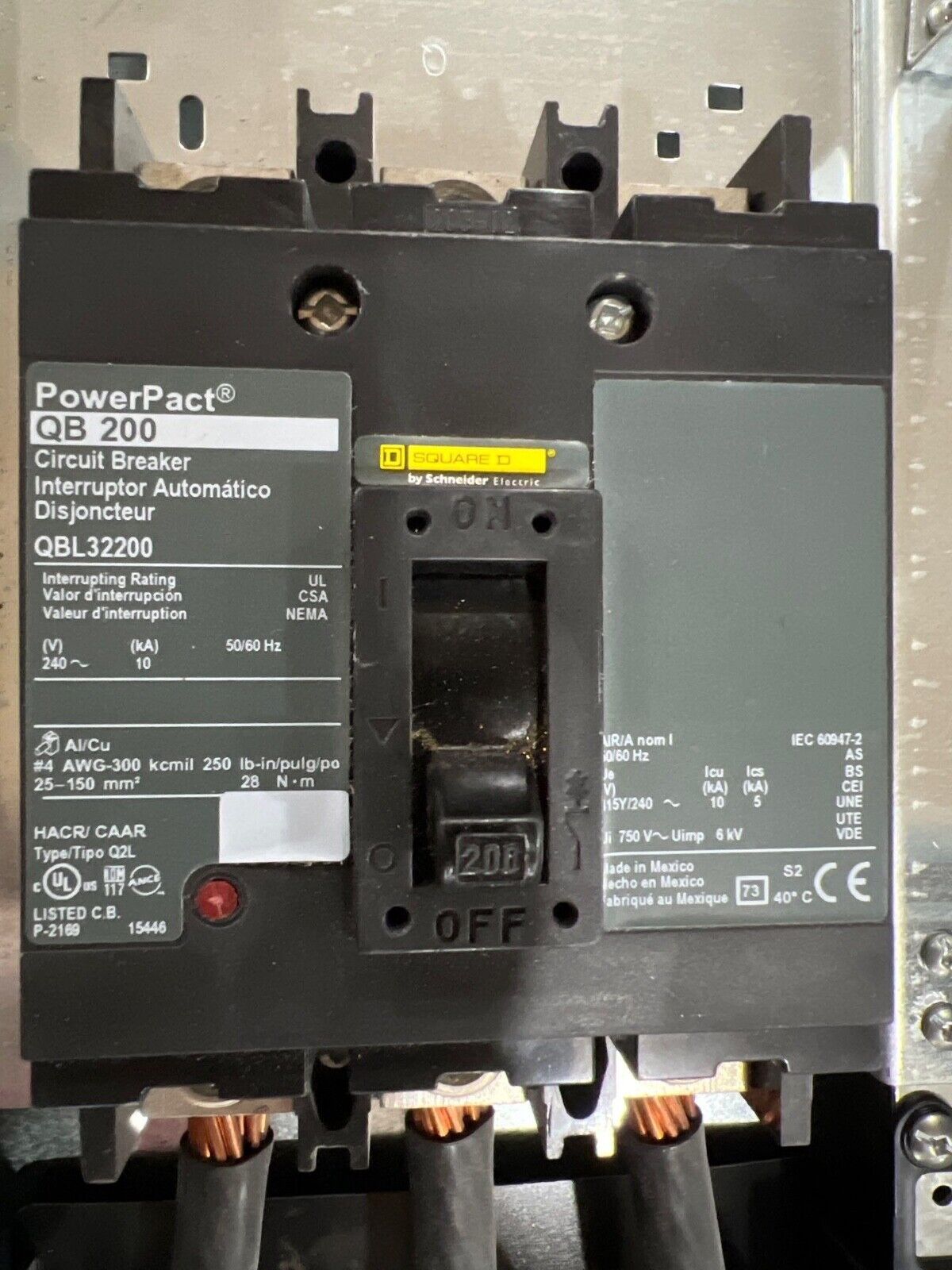 Square D NQOD442L2C Panelboard 225A 240V 3PH 4W 42 Cir Indoor Encl MCB QBL32200 P634 Used