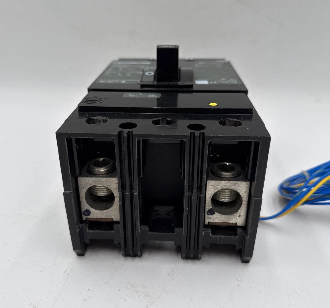 Square D KAL261501212 Circuit Breaker 150A 2P 600V KAL 150 Amp Aux Switch 11A Used