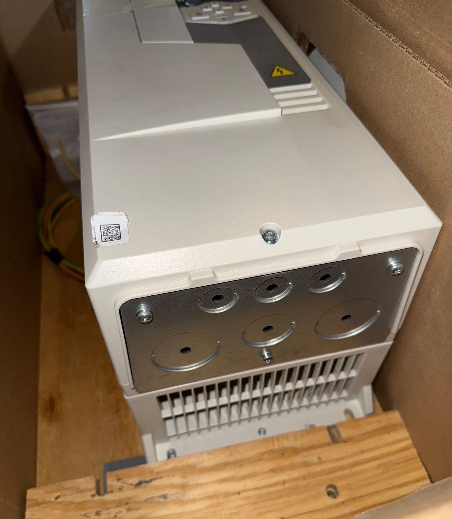 ABB ACS580-01-034A-4 VFD AC Drive 25HP 480V 34A 3PH Variable Frequency Drive New