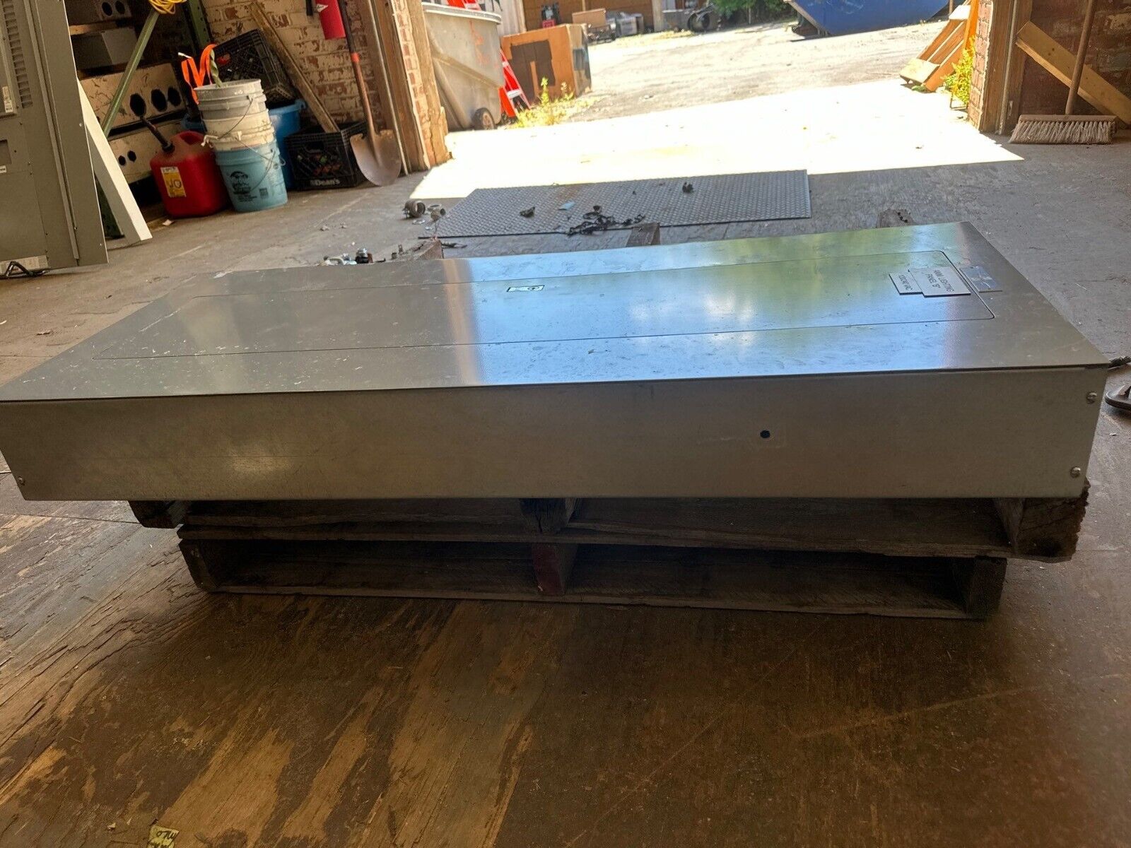 Square D NQOD Panelboard 200A 120/240V 1PH 3W 42 Cir Indoor Encl MCB QBL22200 P533 Used