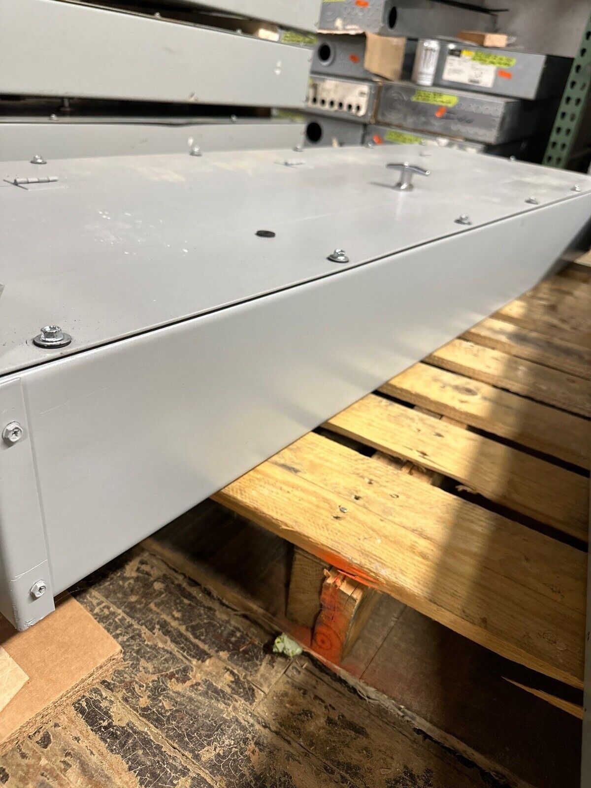 Eaton PRL3A Panelboard 400A 480Y/277V 3PH 4W 3R Outdoor Encl MLO 18 Cir Main Lug P281 Used