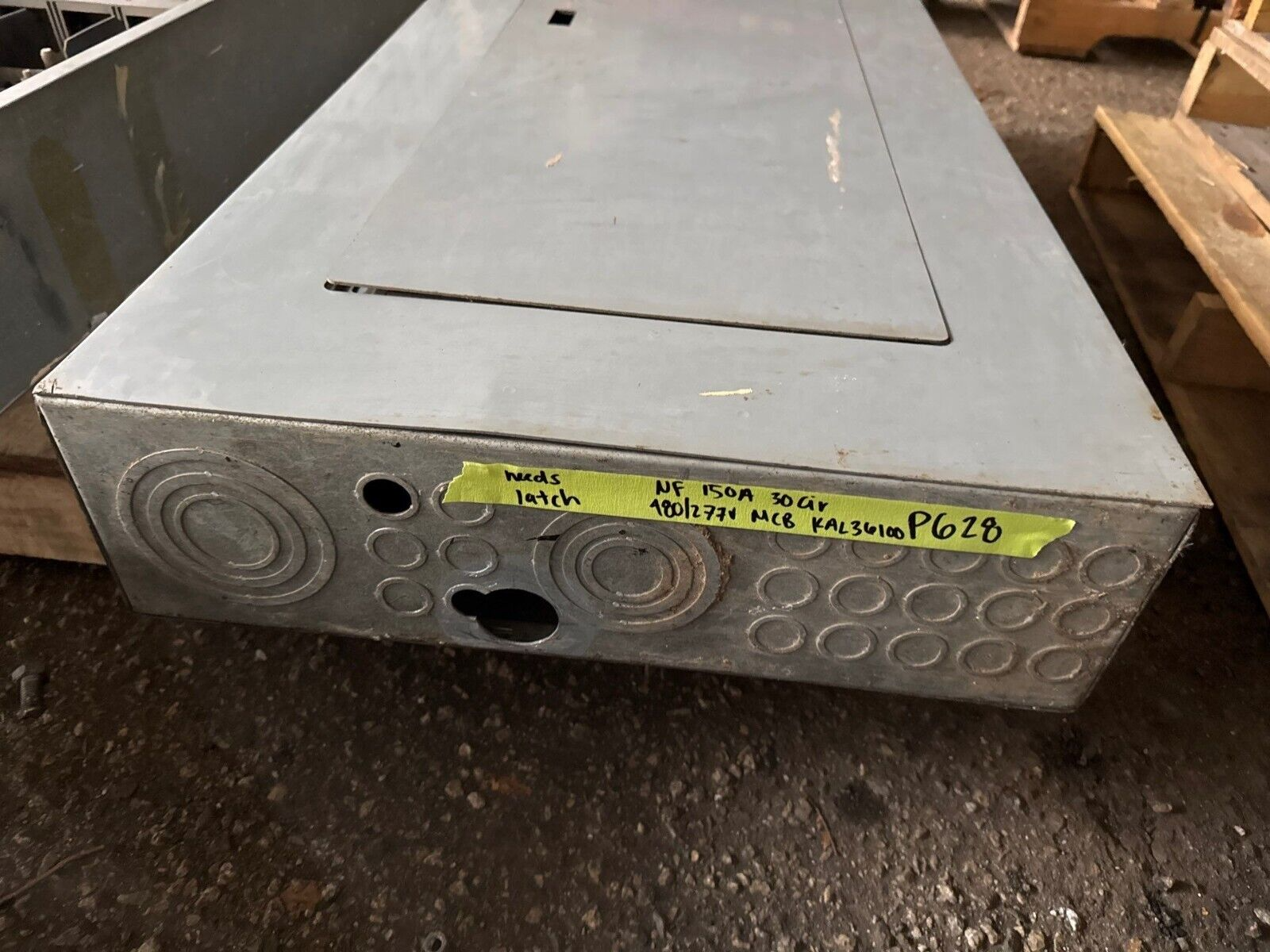 Square D NF Panelboard 150A 480/277V 3PH 4W 30 Circuit Indoor Encl MCB KAL36100 P628 Used