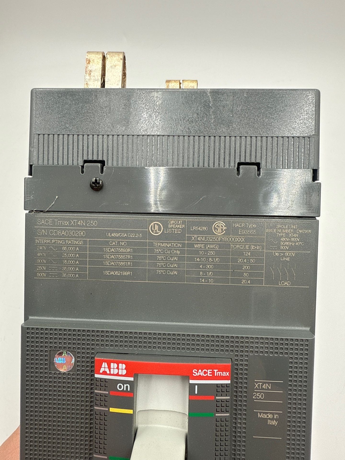 ABB XT4NU3250FY8000XXX Circuit Breaker 250A 3P 600V SACE Tmax XT4N 250 Used