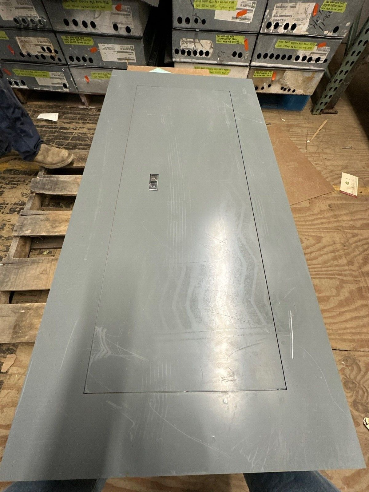 Square D NEHB Panelboard 225A 480/277V 3PH 4W Indoor Encl 42 Cir MLO Main Lug P109 Used