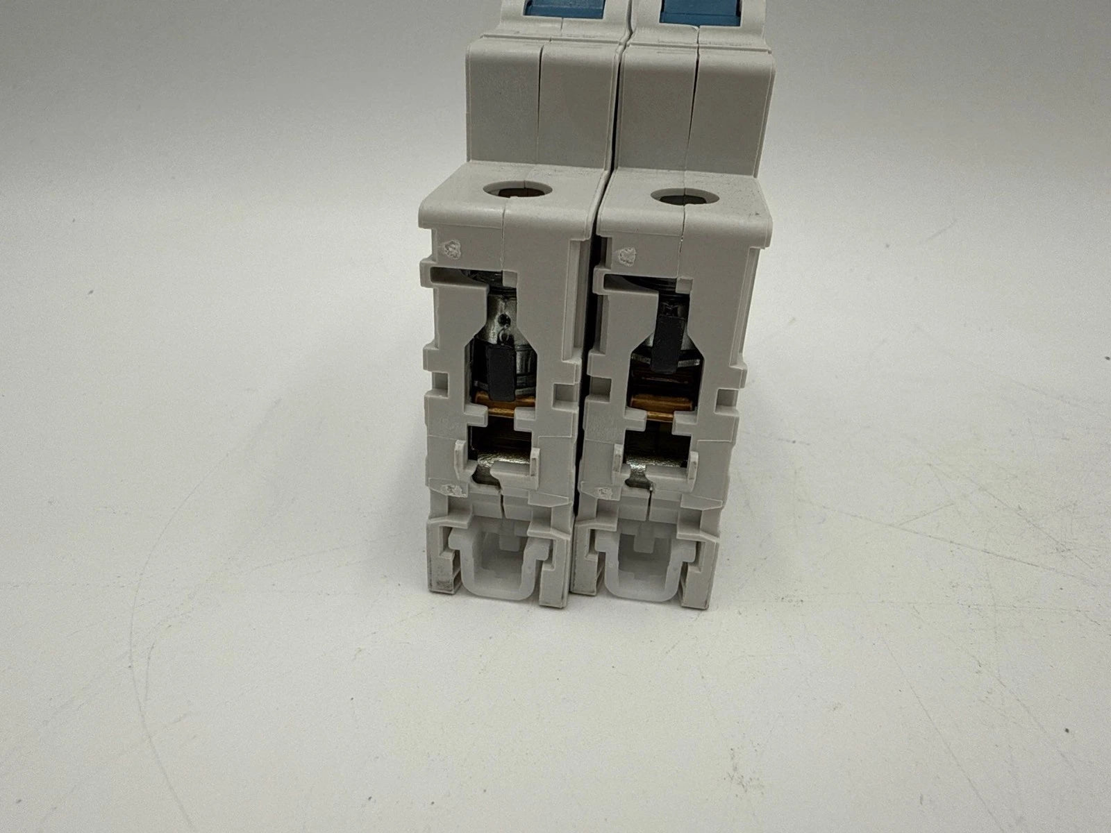 2PC Allen Bradley 1492-SPM1D200 Circuit Breaker 20A 1P 277V 1492-SP 20 Amp 1Pole New