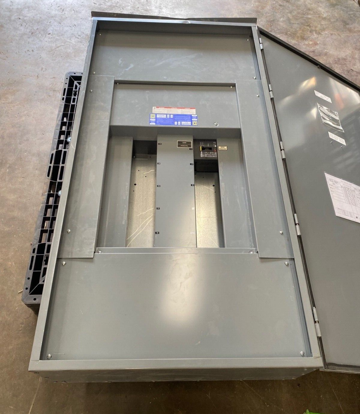 Square D I-Line Panelboard 225A 480V 3PH 3W 3R Outdoor Encl 30 Cir MCB JLA36225 P557 Used