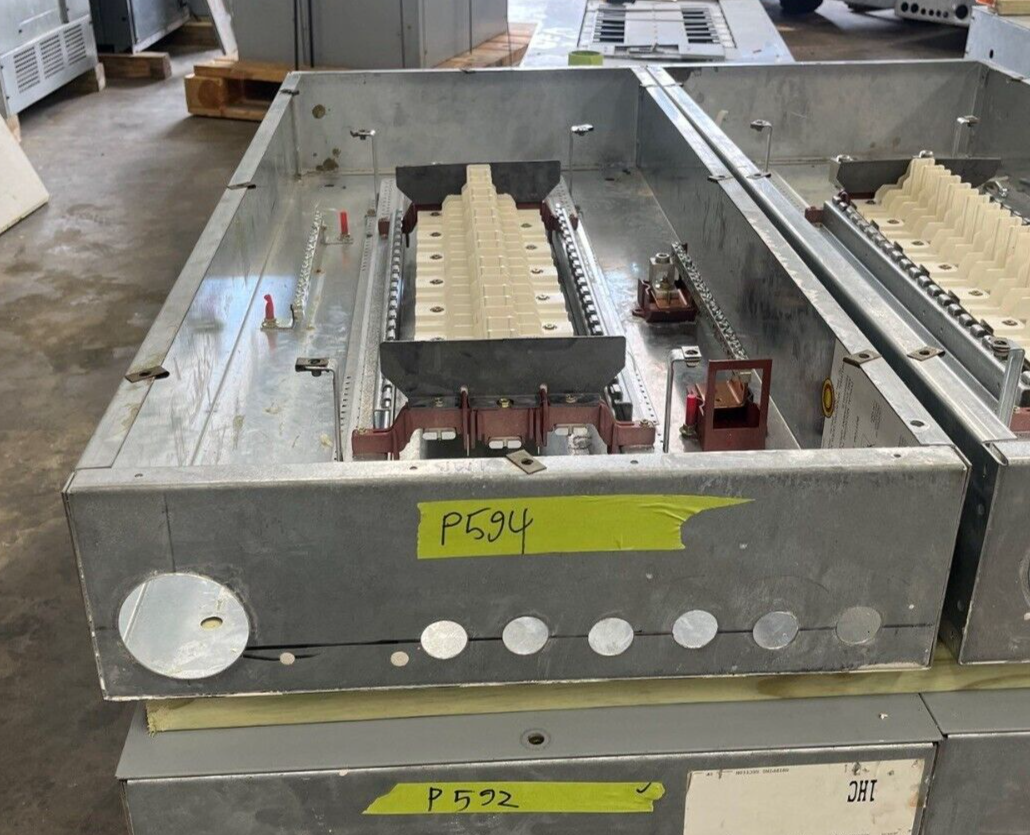 CH PRL2A Panelboard 225A 277/480V 4W 3PH MLO Indoor Enclosure YS2048 42 Circuit P594 Used
