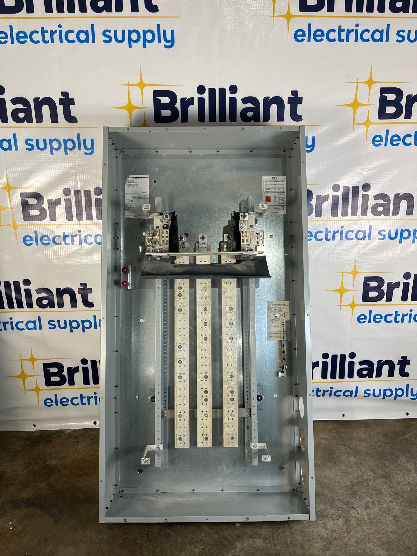 Siemens S4 S4E60ML400ATS Panelboard 400A 480/277V 3PH 4W MLO Indoor Encl B60 Used