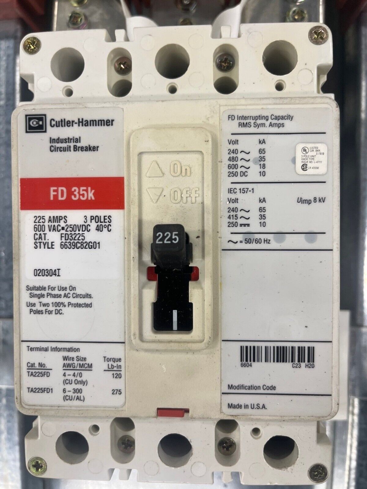 Cutler Hammer PRL2A Panelboard 400A 277/480V 3PH 4W Indoor Encl 42Cir MLO FD3225 P574 Used