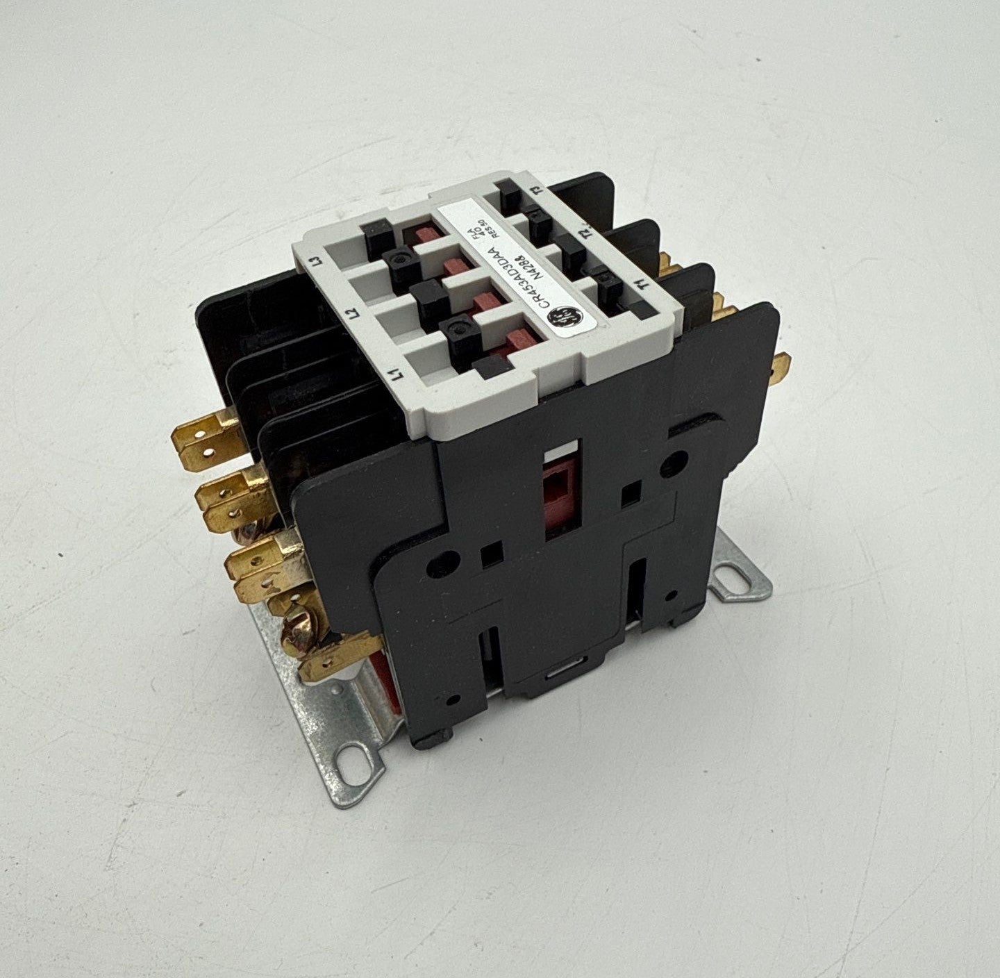 GE CR453AD3DAA Definite Purpose Contactor 40A 3P Coil 550-600V New