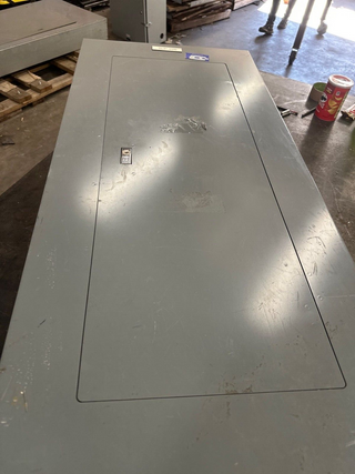 Square D NF Panelboard 250A 600V 3PH 4W MLO 42 Cir Main Lug Panel Indoor NEMA 1 P382 Used