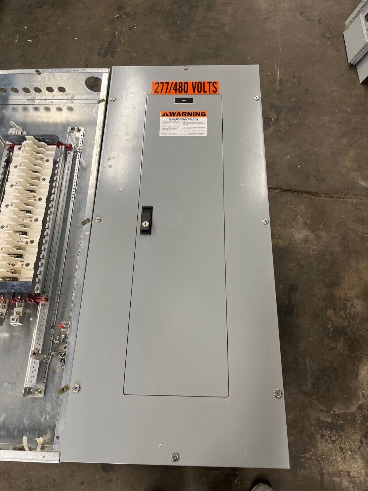 CH PRL2A Panelboard 225A 277/480V 4W 3PH MLO Indoor Enclosure YS2048 42 Circuit P594 Used