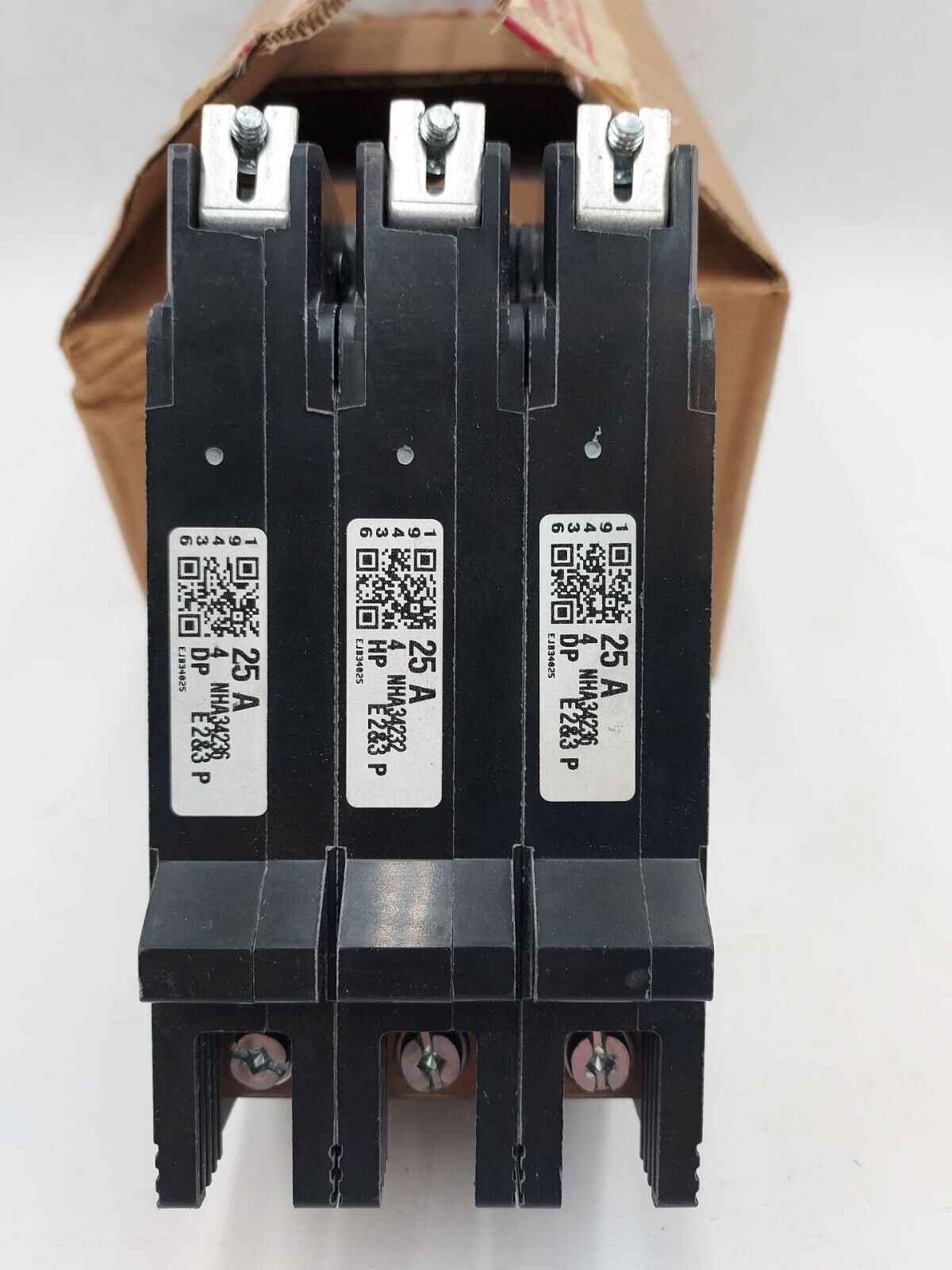 Square D EJB34025 New