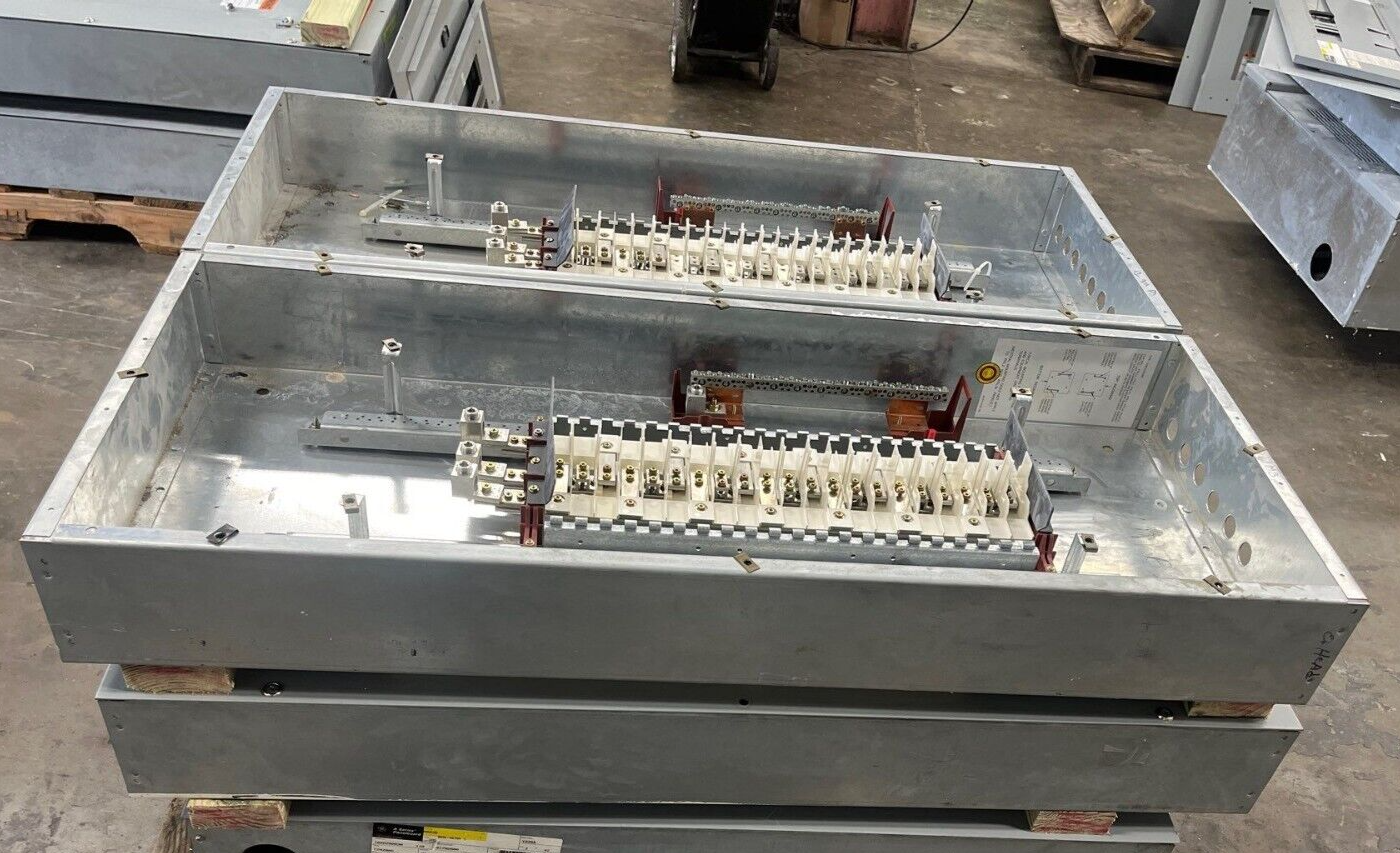 CH PRL2A Panelboard 225A 277/480V 4W 3PH MLO Indoor Enclosure YS2048 42 Circuit P594 Used