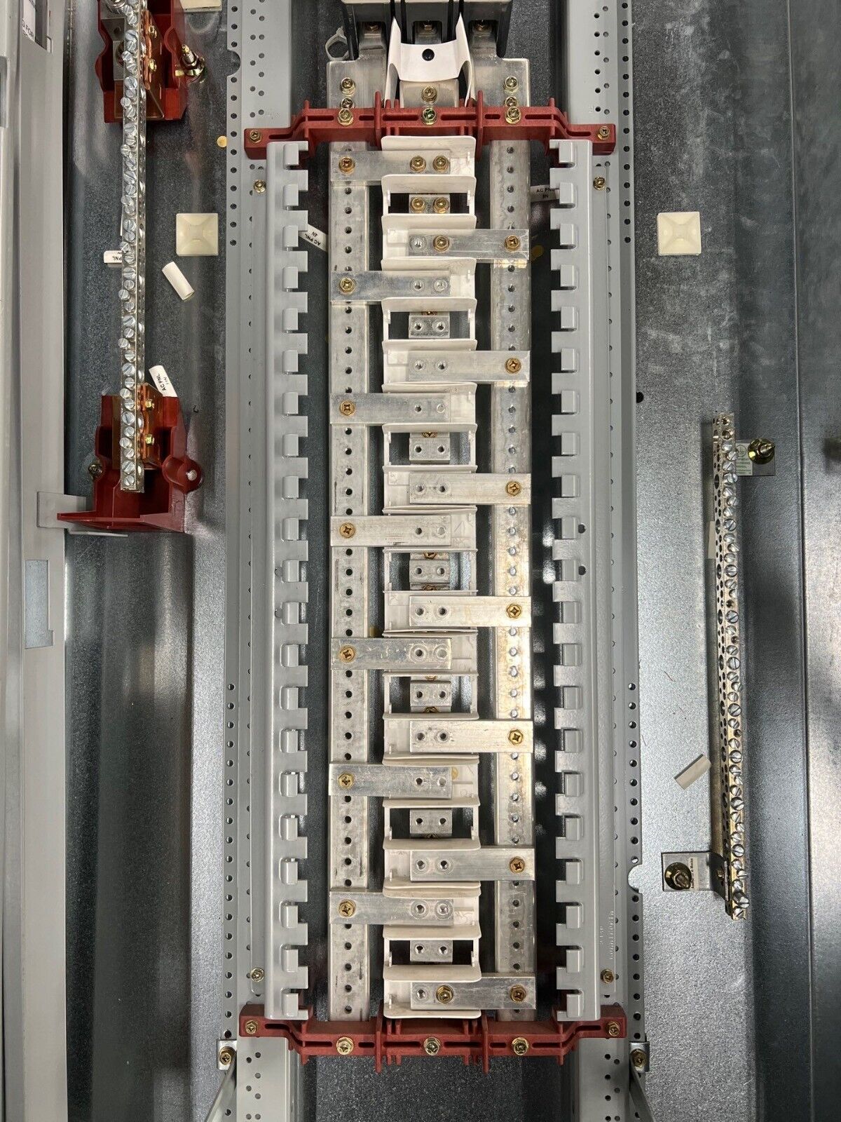 Eaton PRL1A Panelboard 225A 208/120V 3PH 4W 42 Circuit Indoor Encl MCB ED3225 P641 Used