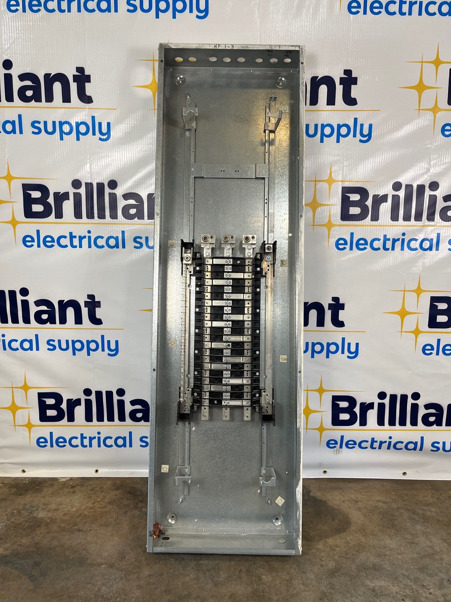 Siemens P1C42ML400ATF P1 Panelboard 400A 208/120V 3PH 4W 42 Cir MLO Indoor Encl B68 Box Used