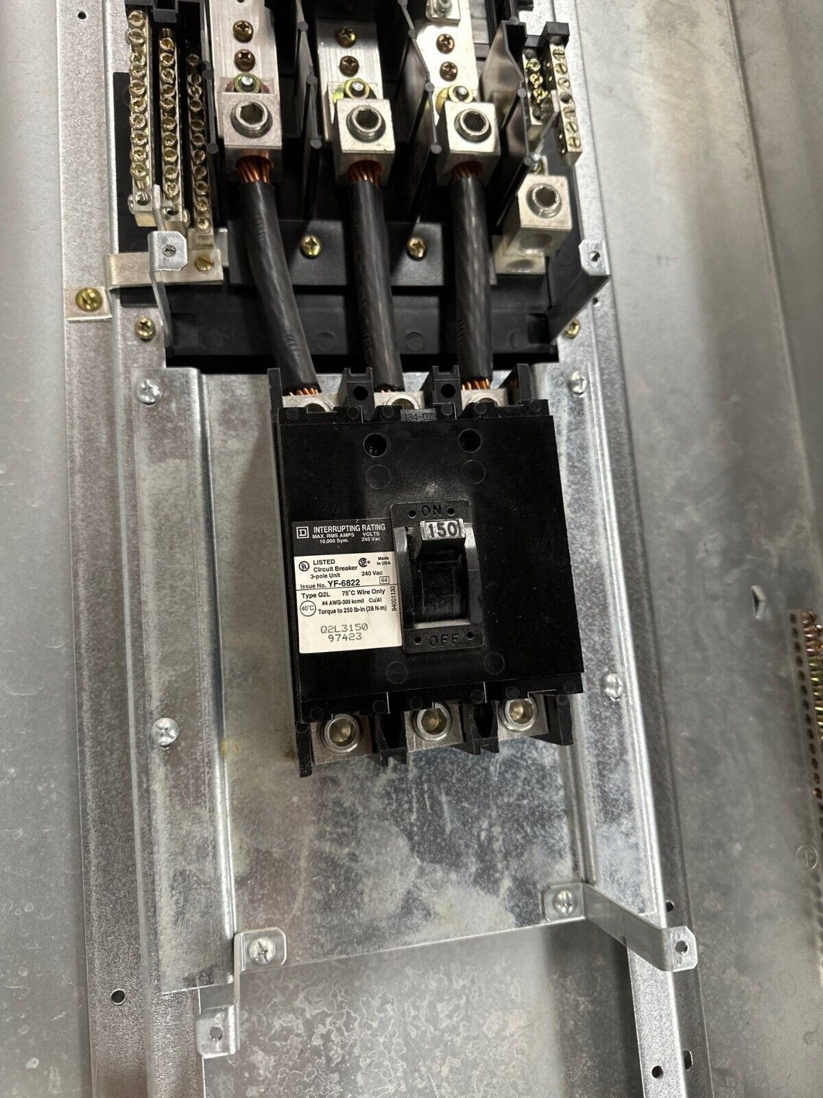 Square D NQOD442M225 Panelboard 225A 208/120V 3PH Indoor Encl 42 Cir 225 Amp MCB P385 Used