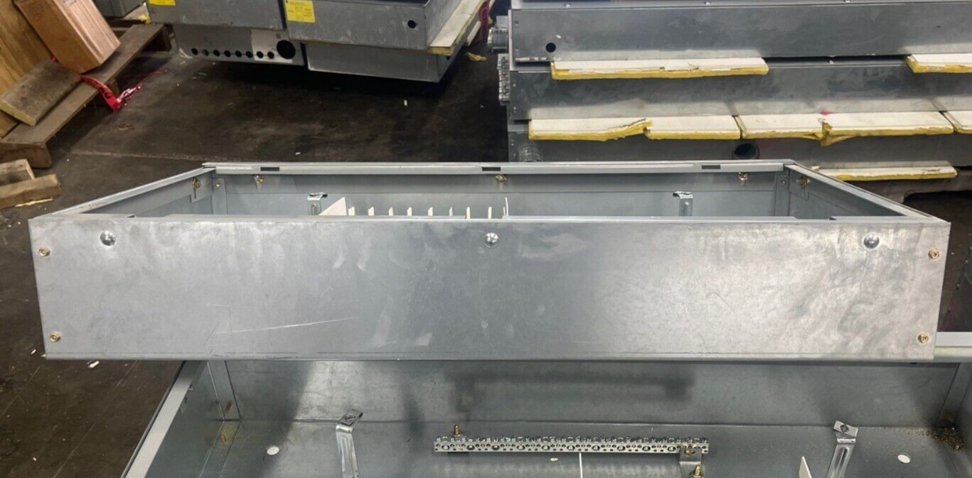 Eaton PRL2A Panelboard 100A 480/277V 3PH 4W Indoor Encl 18 Circuit MLO EZB2036R P576 Used