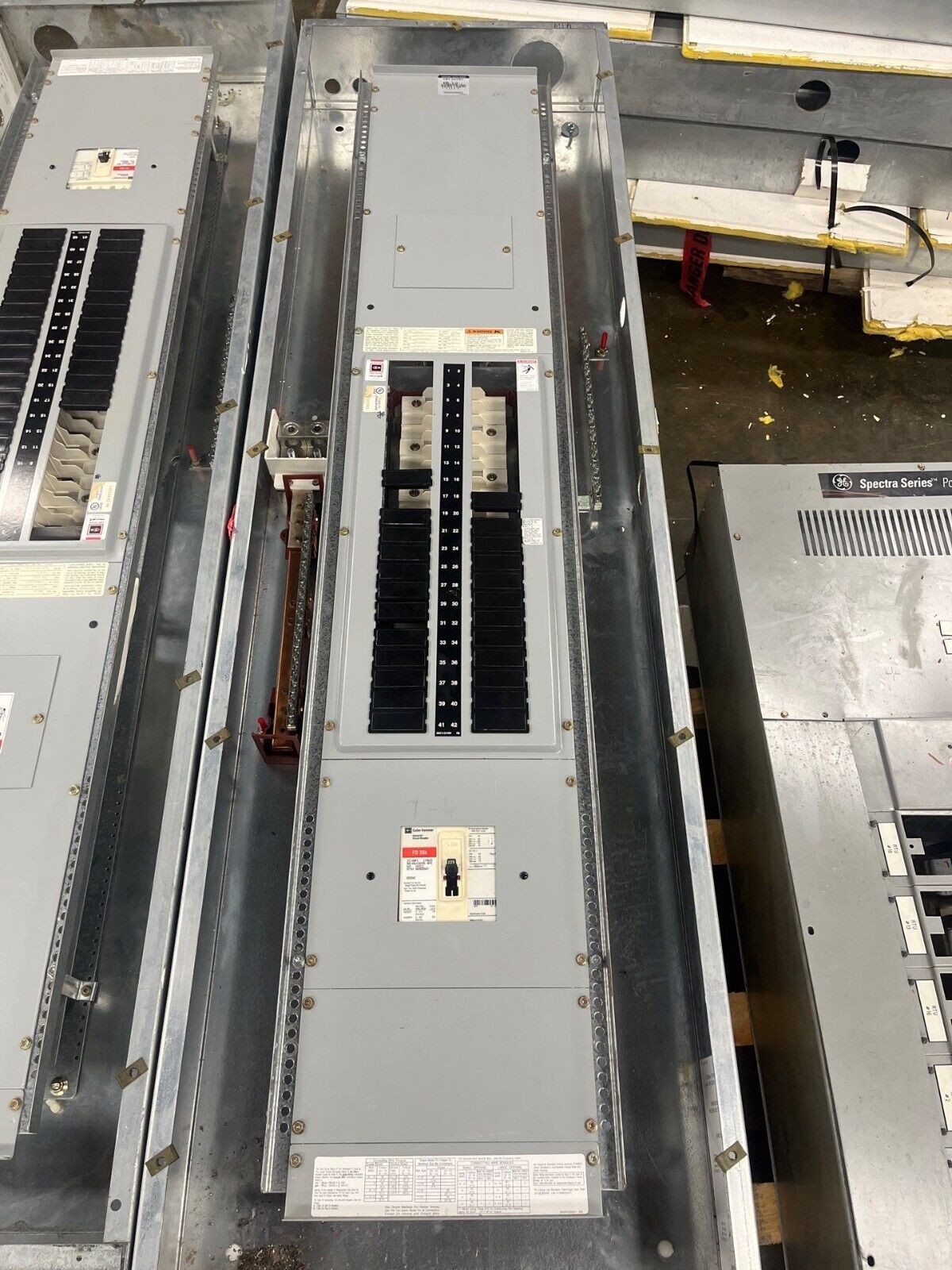Cutler Hammer PRL2A Panelboard 400A 277/480V 3PH 4W Indoor Encl 42Cir MLO FD3225 P574 Used