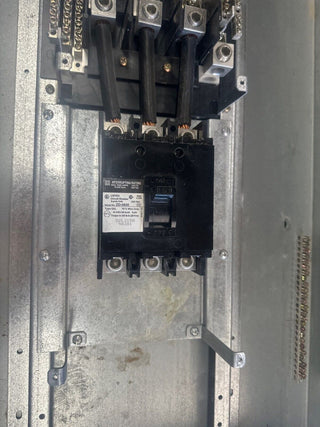 Square D NQOD Panelboard 225A 208/120V 3PH 4W Indoor Encl MCB 42 Circuit Q2L3150 P377 Used