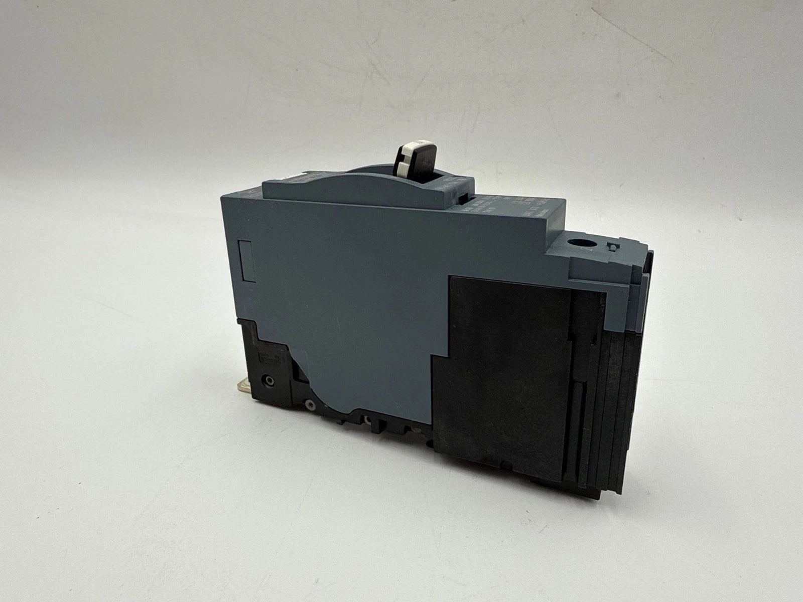 Siemens 3VA4130-5ED14-0AA0 Circuit Breaker 30A 1P 347V 3VA41 Bolt On 30 Amp New