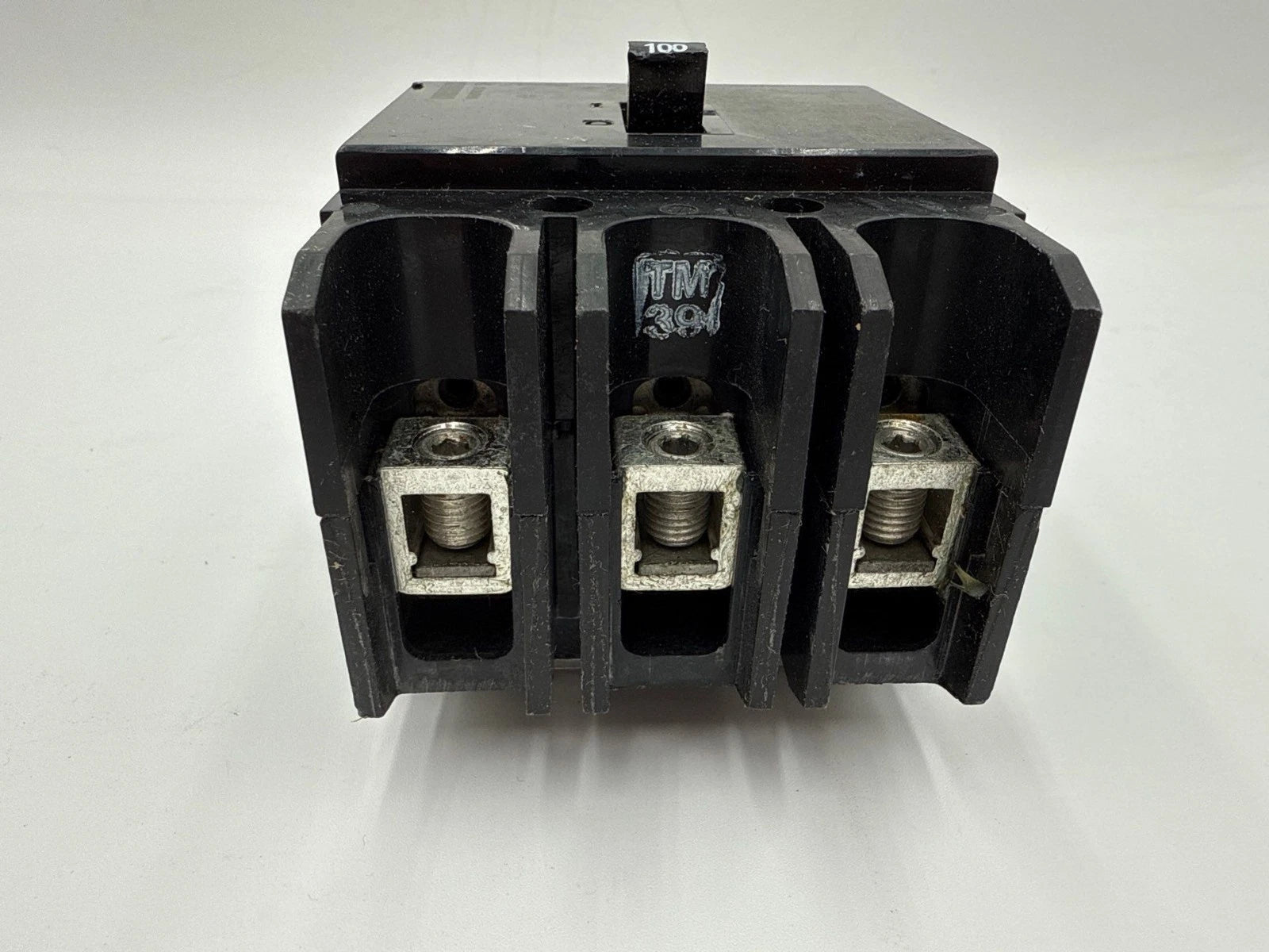 Eaton GHB3100 Circuit Breaker Bolt On 100A 277/480V 3P 14kA 100 Amp 3 Pole NEW Used