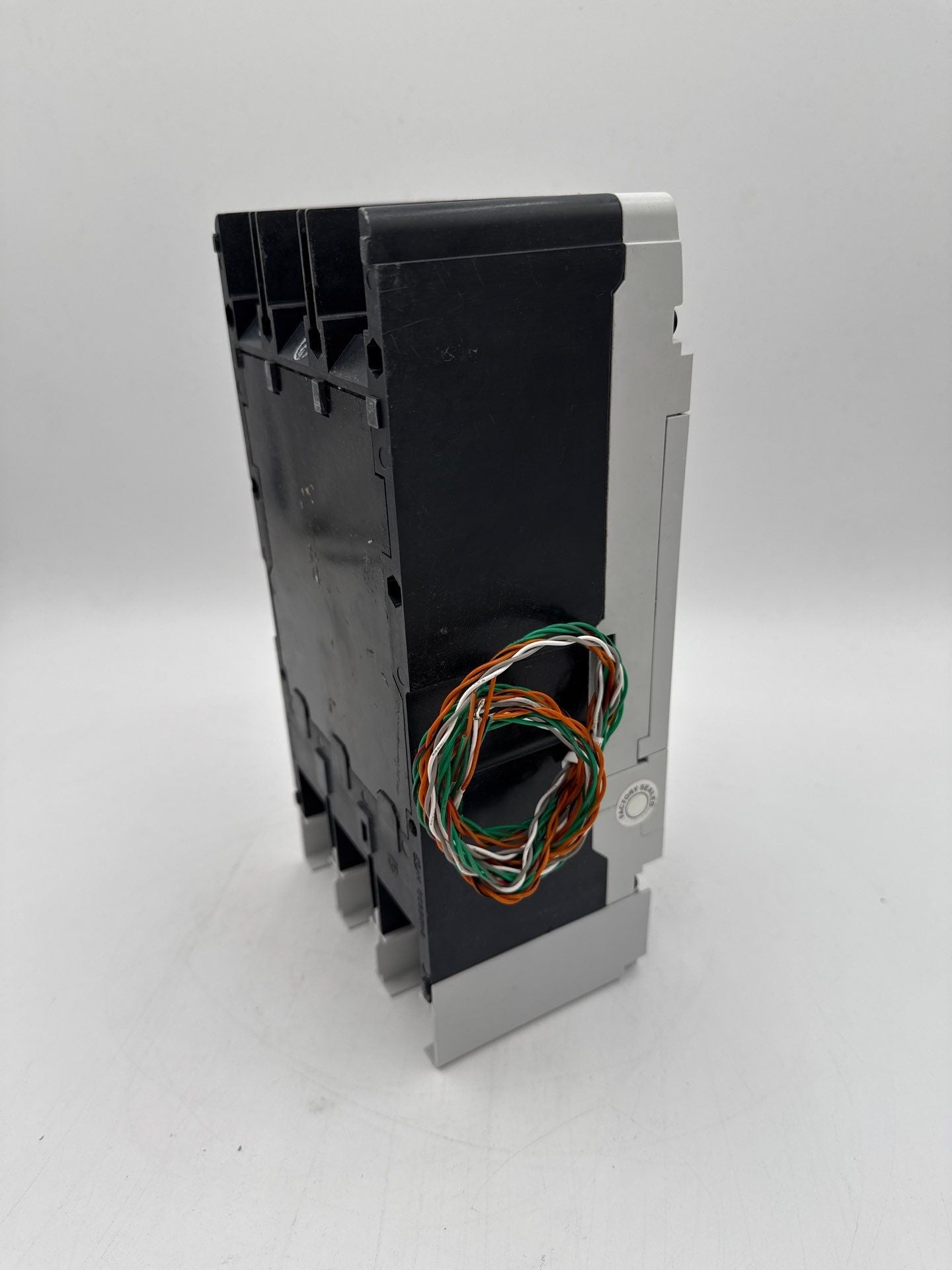 Eaton PDF33M0400FNNN Circuit Breaker 250A 3P 600V PDF3 250 Amp 3 Pole New