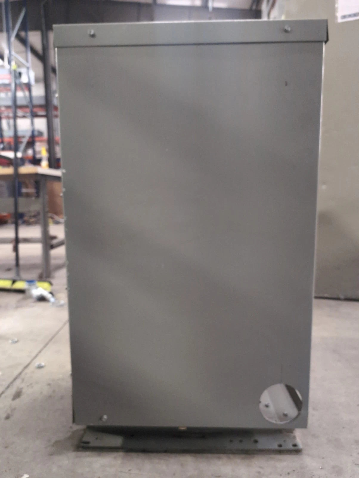 112.5KVA GE Transformer 9T23B3875 Indoor Encl Pri 480V Sec 208/120V 3PH 60Hz Used