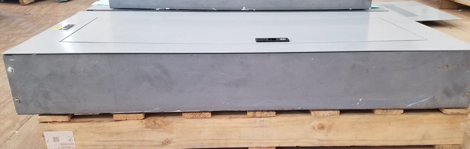 GE AQF3421ABX Panelboard 125A 208Y/120V 3PH 4W 42 Circuit MCB Main THQB32100 P038 P035 Used