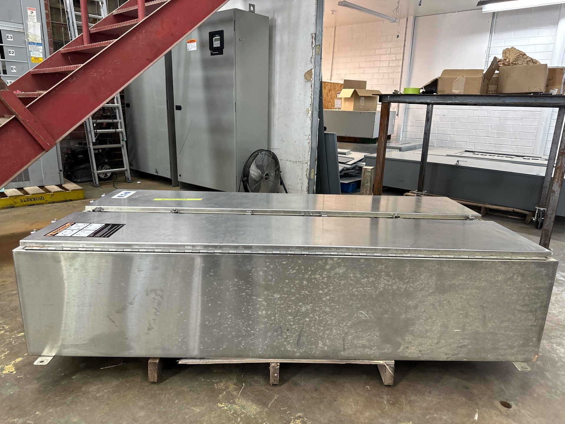 Eaton PRL4 Panelboard MLO S5040256 4X Enclosure